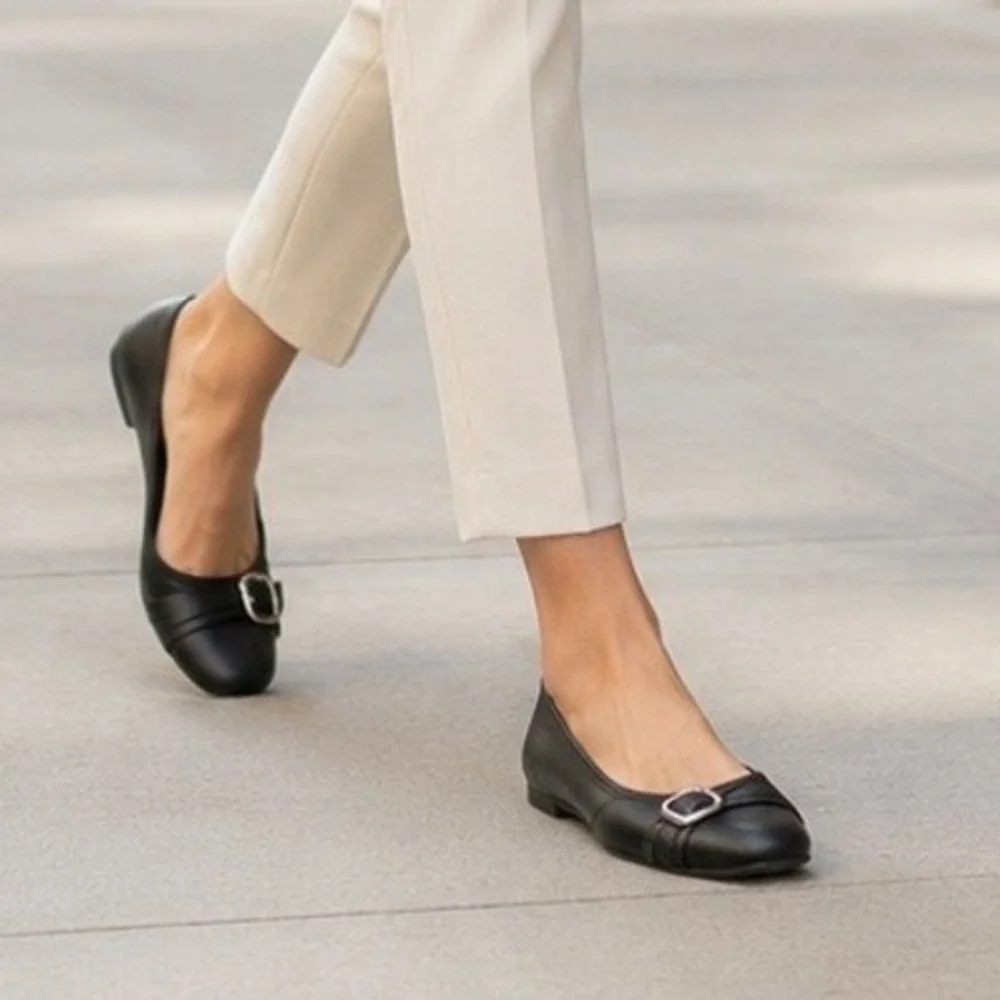Cliffs White Mountain Calming Black Wide Width Buckle Ballet Flats Size 8.5W NWT